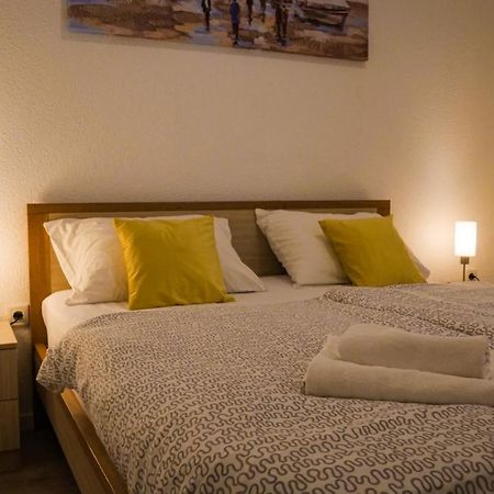 Peaceful & Sunny Apartments โตรกีร์ ภายนอก รูปภาพ
