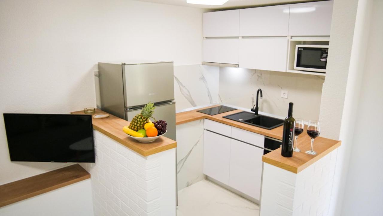Peaceful & Sunny Apartments โตรกีร์ ภายนอก รูปภาพ