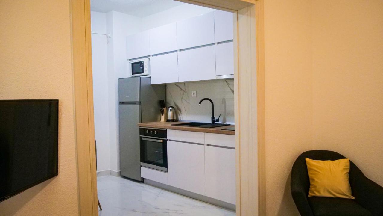 Peaceful & Sunny Apartments โตรกีร์ ภายนอก รูปภาพ