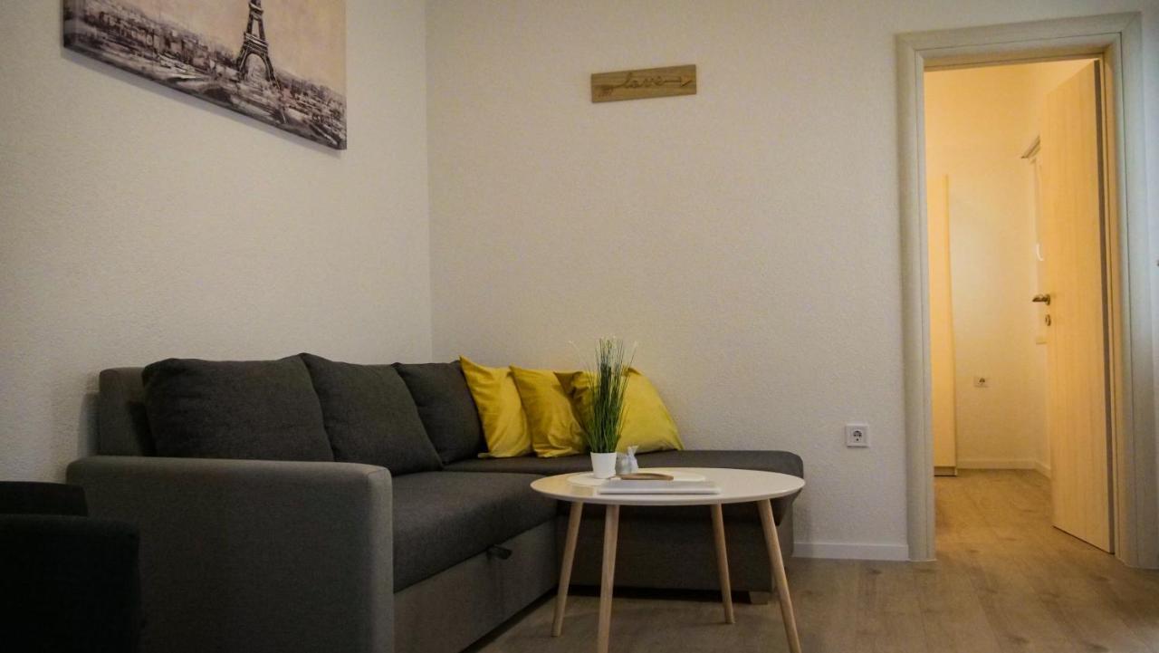 Peaceful & Sunny Apartments โตรกีร์ ภายนอก รูปภาพ