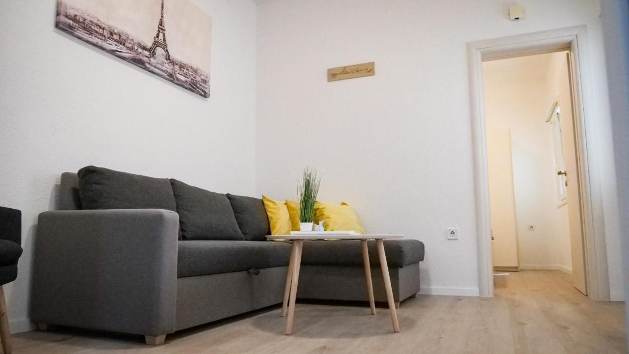 Peaceful & Sunny Apartments โตรกีร์ ภายนอก รูปภาพ