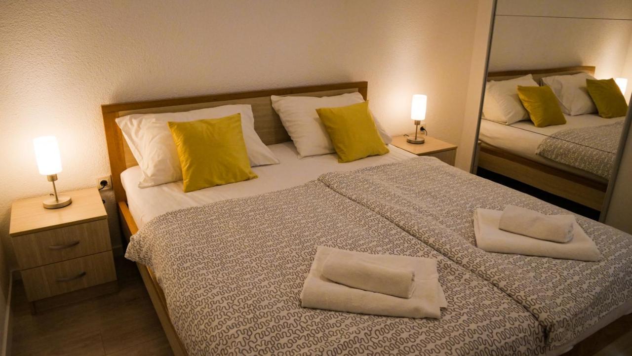 Peaceful & Sunny Apartments โตรกีร์ ภายนอก รูปภาพ