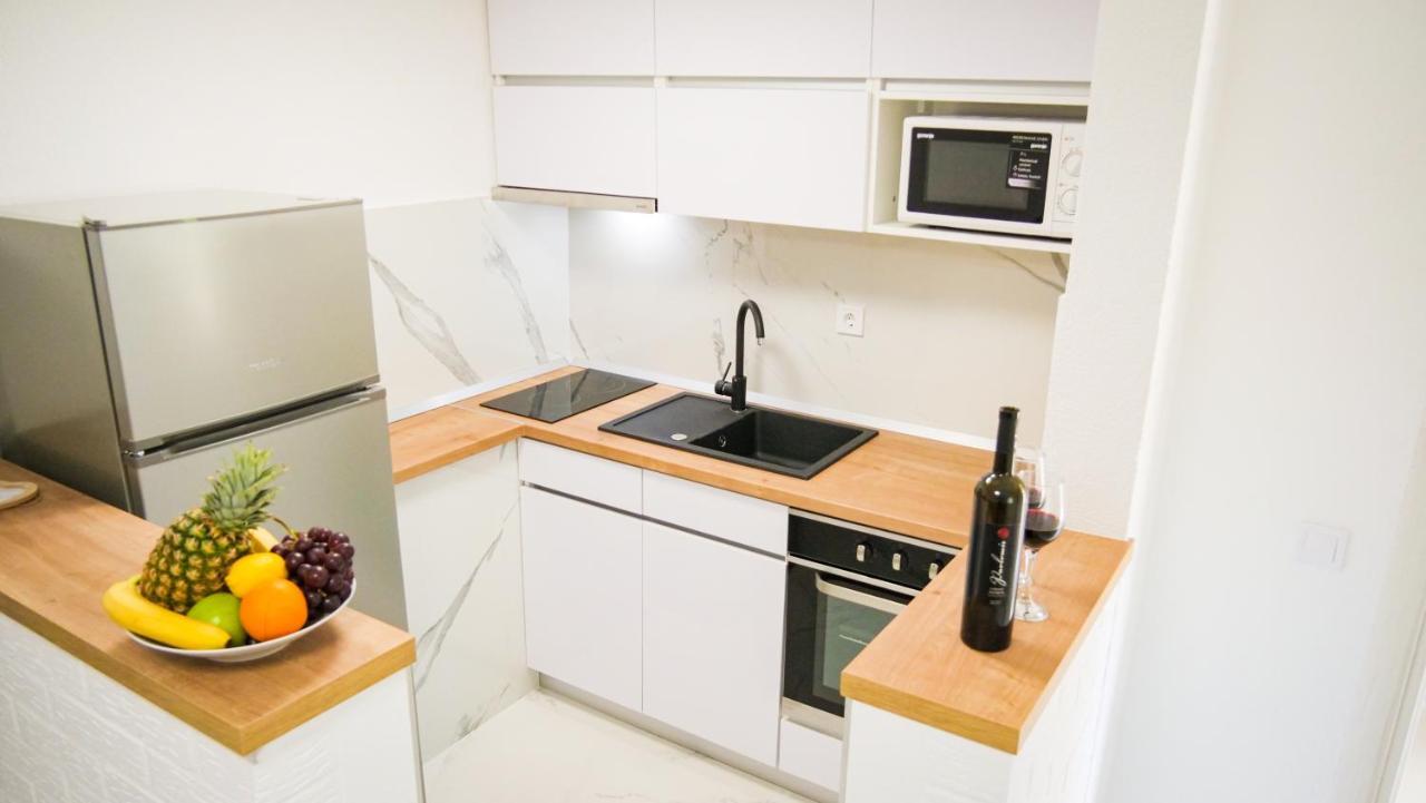 Peaceful & Sunny Apartments โตรกีร์ ภายนอก รูปภาพ